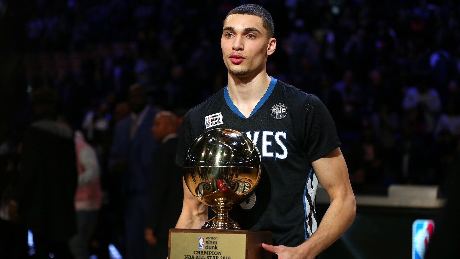 塔特在橄榄球冠军锦标赛中大放异彩，表现稳定可靠，橄榄球特勤组