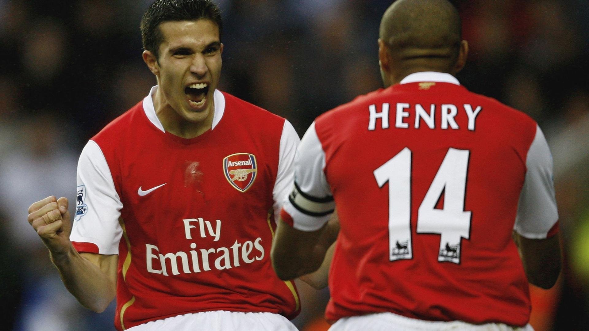 夺冠热门队伍全对比，谁能稳坐“冠军之位”？