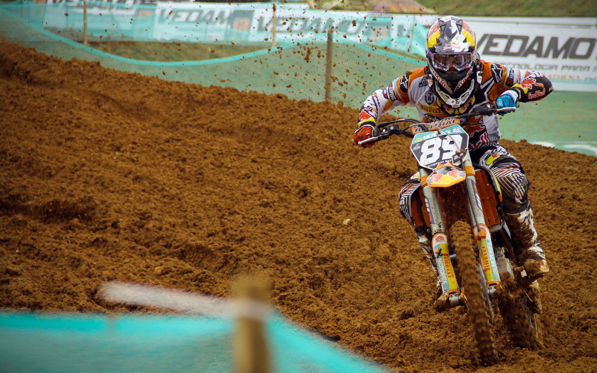 赛尔·阿尔斯塔：每次抢断都能改变比赛局势，南非防线无懈可击